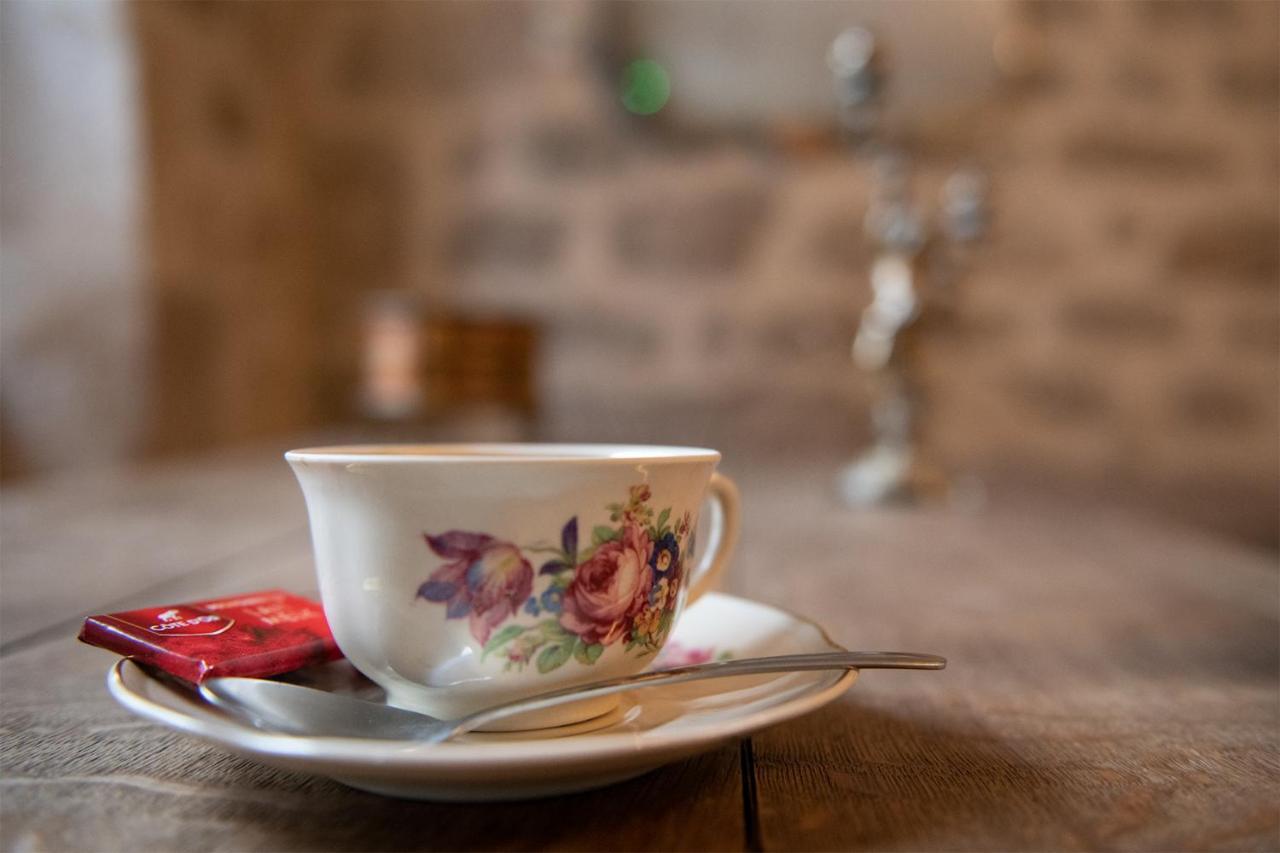 Pat A Touille Bed & Breakfast Treignac Exterior photo